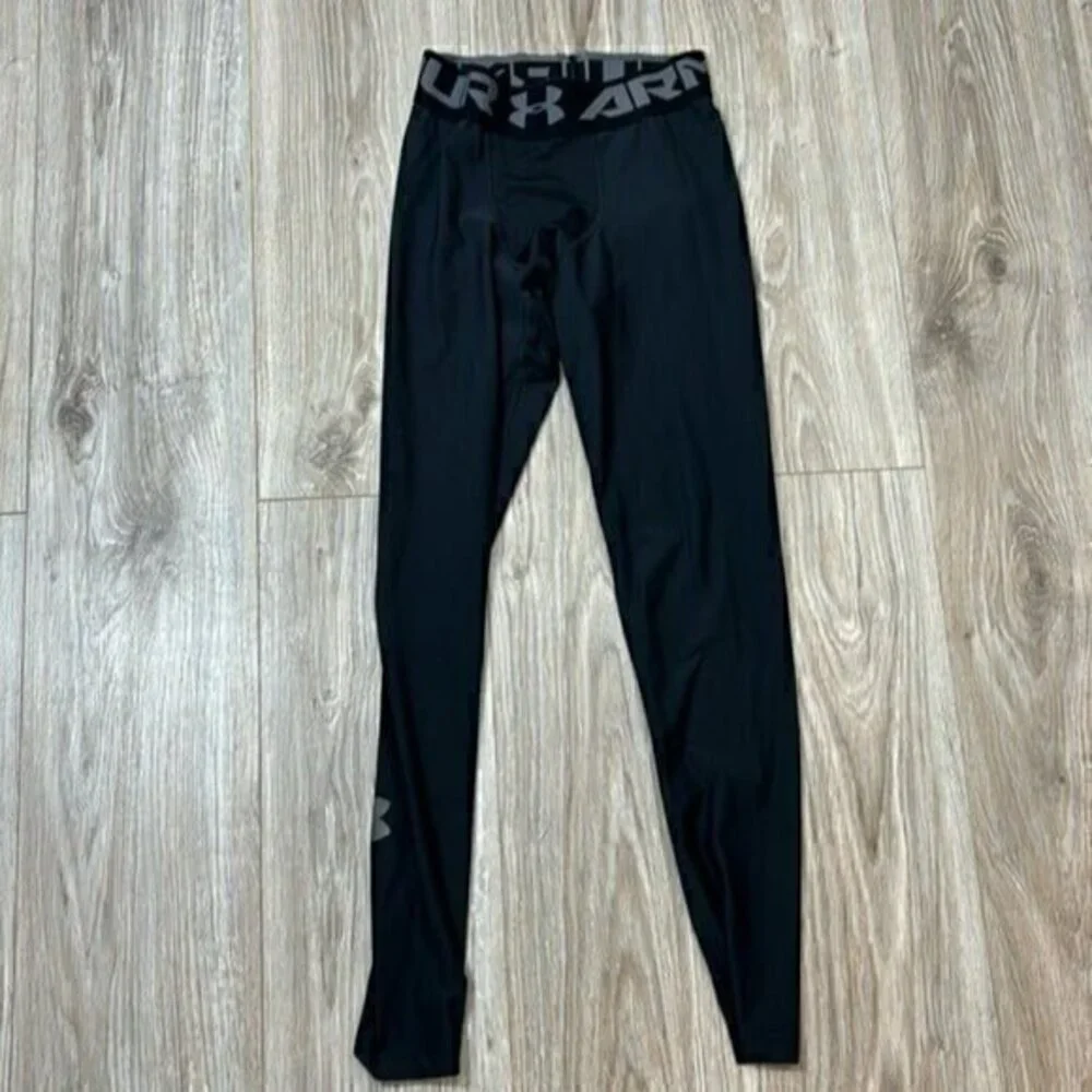 Under Armour boys black  legging sports athletic size Medium missing tag
